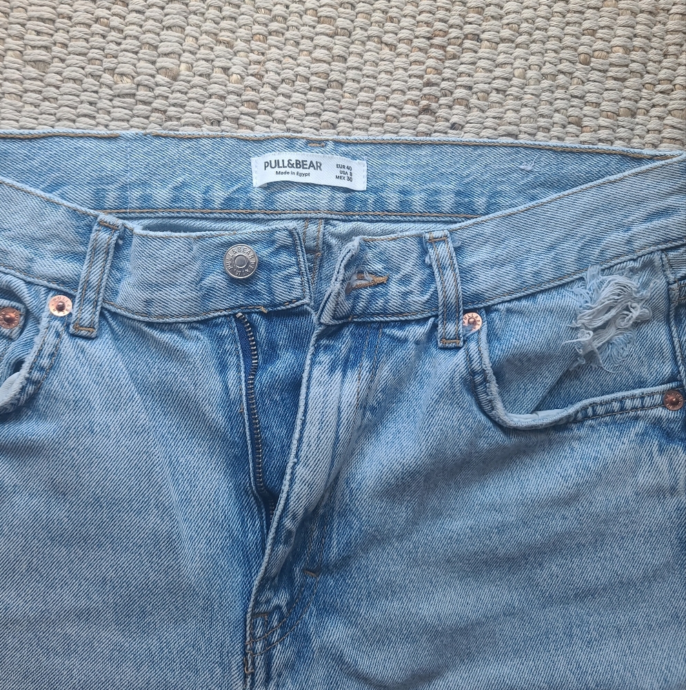 Pull&Bear Distressed Jeans - Picture 3 of 4